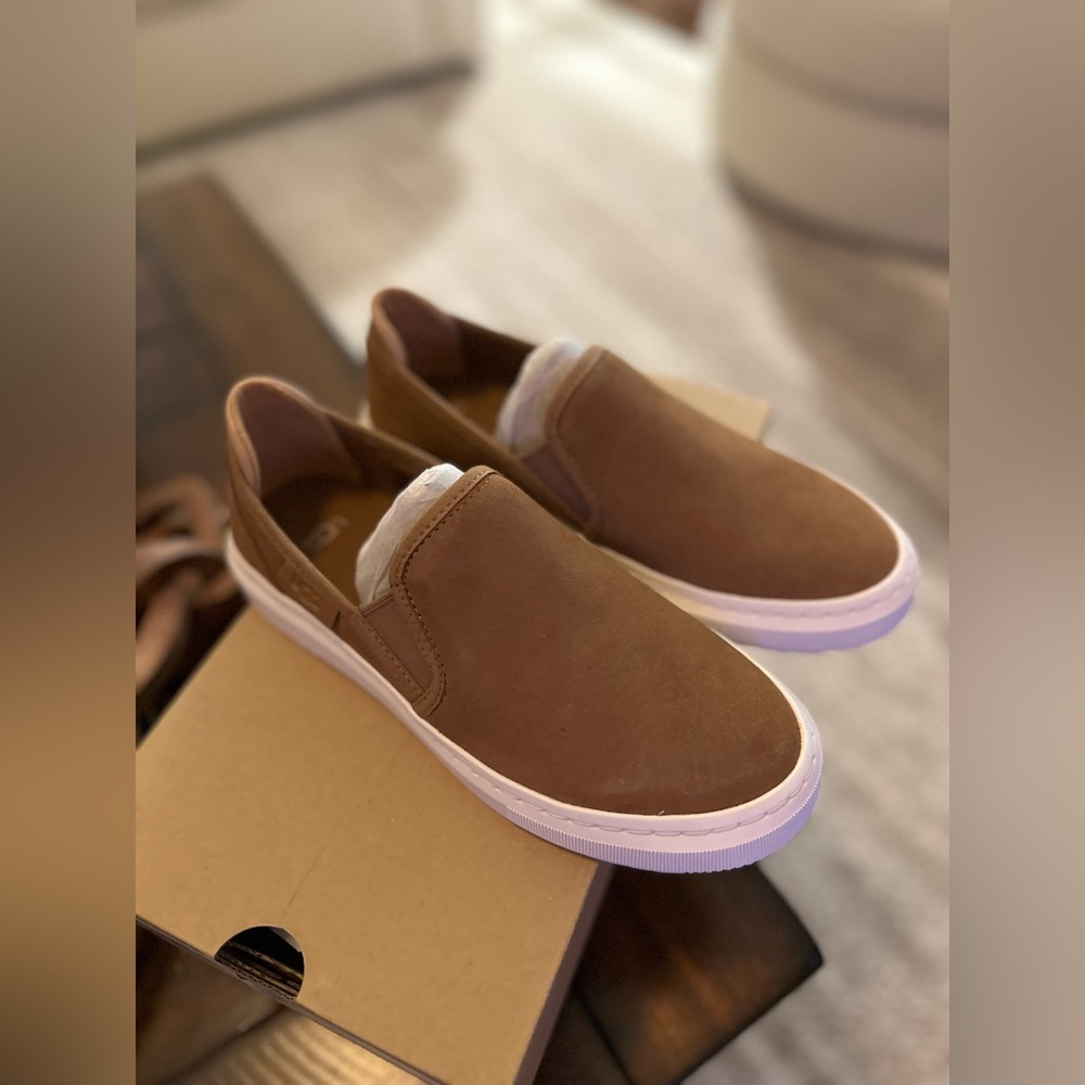 UGG Alameda Slip-On Sneakers